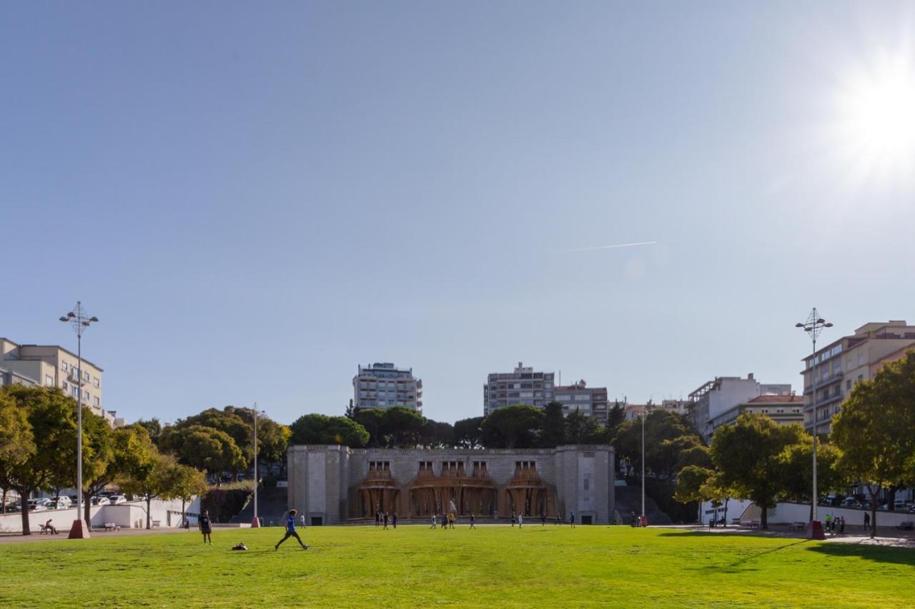 Stupendo- Two Rooms, Patio With Refreshing Pond-Center-Air Conditioning-Free Park Lissabon Exterior foto